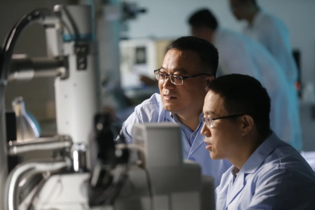 柴永明教授 王大勇摄影 (5).jpg